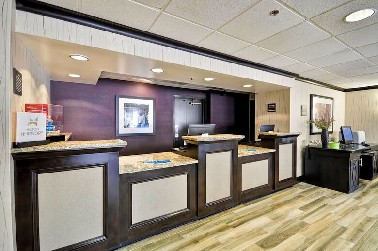 Hotel Hampton Inn Kansas City-airport