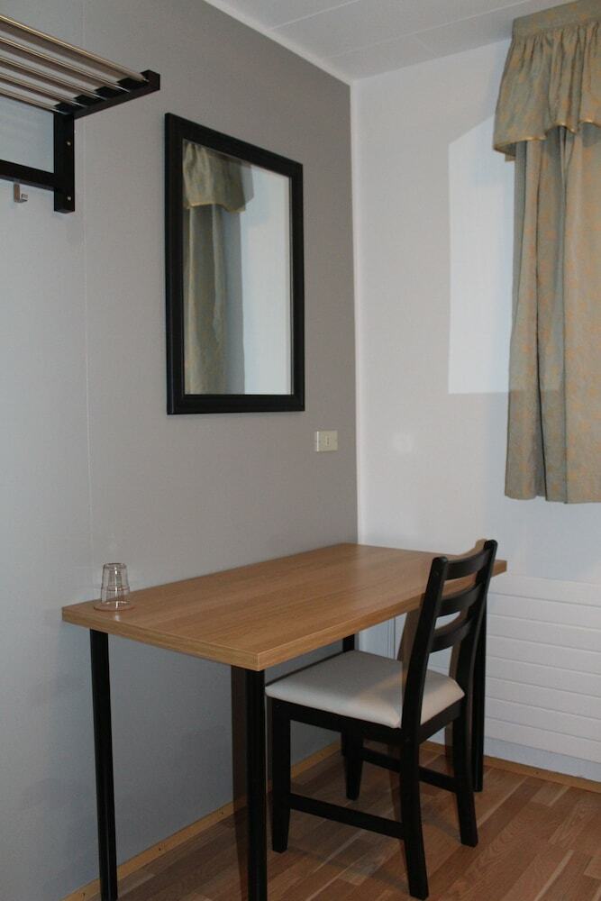 Hotel L�ns� Guesthouse