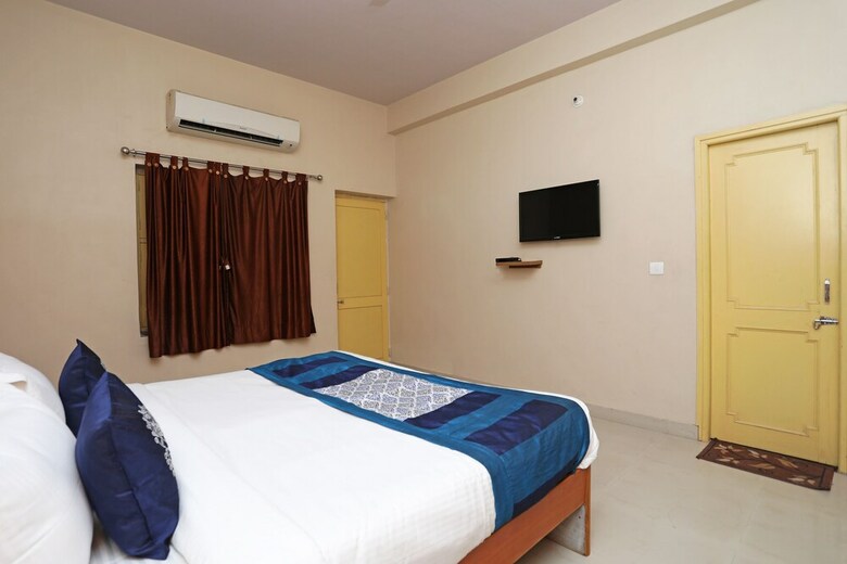 Oyo 10422 Hotel Udai Garh Palace