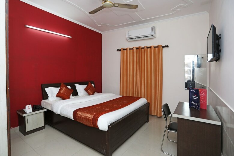 Hotel Oyo 9530 Kunal Residency