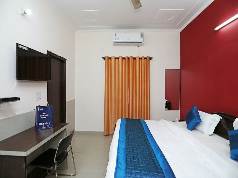Hotel Oyo 9530 Kunal Residency