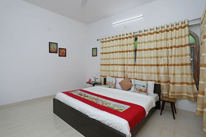 Hotel Oyo 10298 Home Near Sukhadia Circle