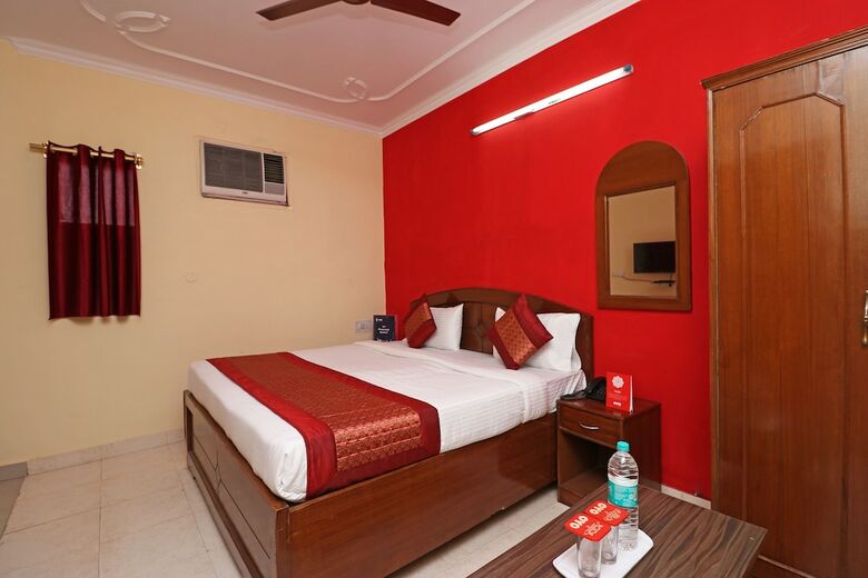 Hotel Oyo 10661 Dsr Classic