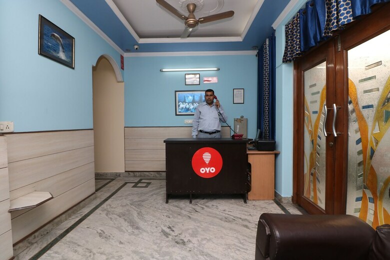 Oyo 10113 Hotel New Corporate Residency