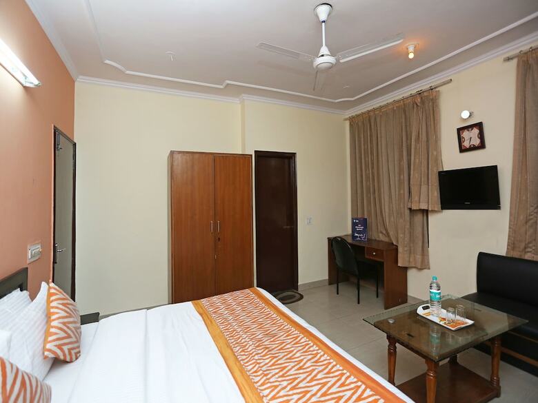 Oyo 542 Hotel Kalkaji Residency