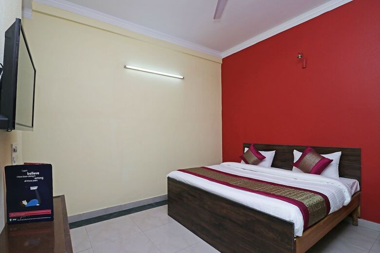 Hotel Oyo 10747 Vashu Residency