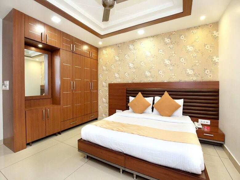 Oyo 2860 Hotel 24x7 Inn