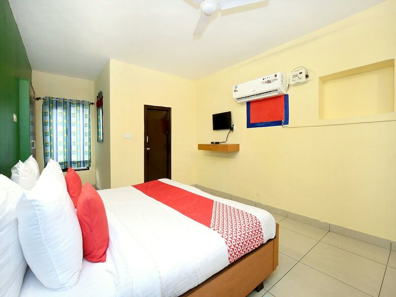 Oyo 4256 Hotel Rajmahal