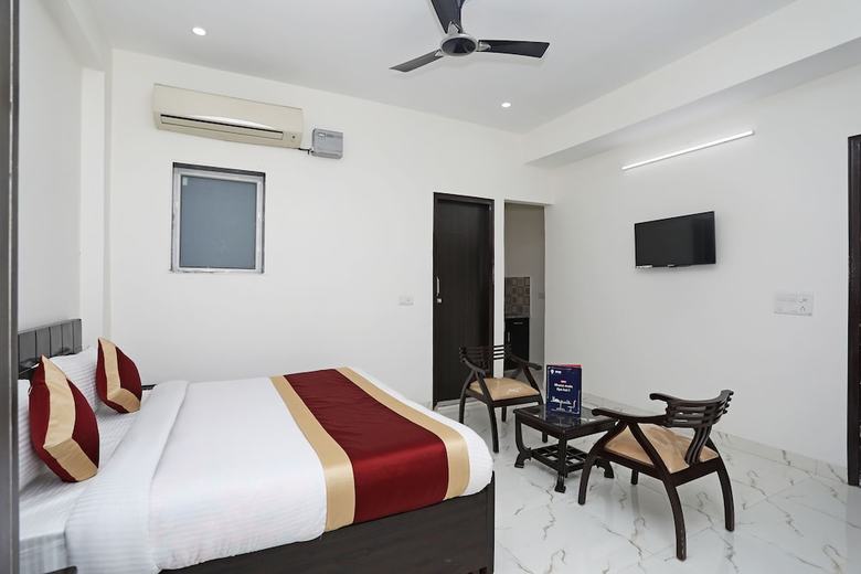 Hotel Oyo 11004 Heritage India Residency