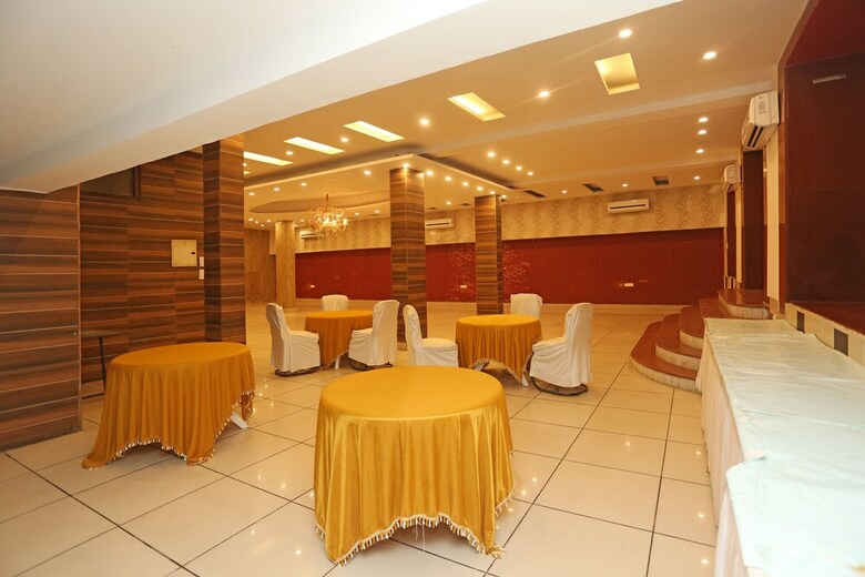 Hotel Oyo 11451 The Avenue Residency
