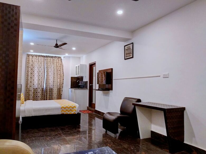 Hotel Oyo 10530 Near Forum Mall