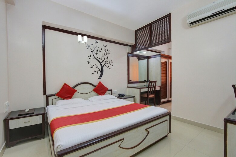 Hotel Oyo 11390 Vaibhav Residency