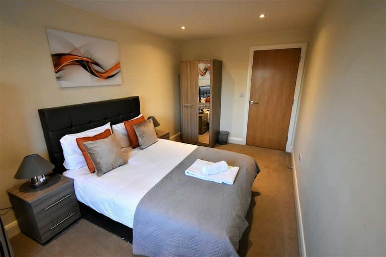 Heathrow Living Serviced Apartments By Ferndale
