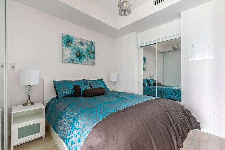 Apartamentos Simply Comfort. Maple Leaf Square