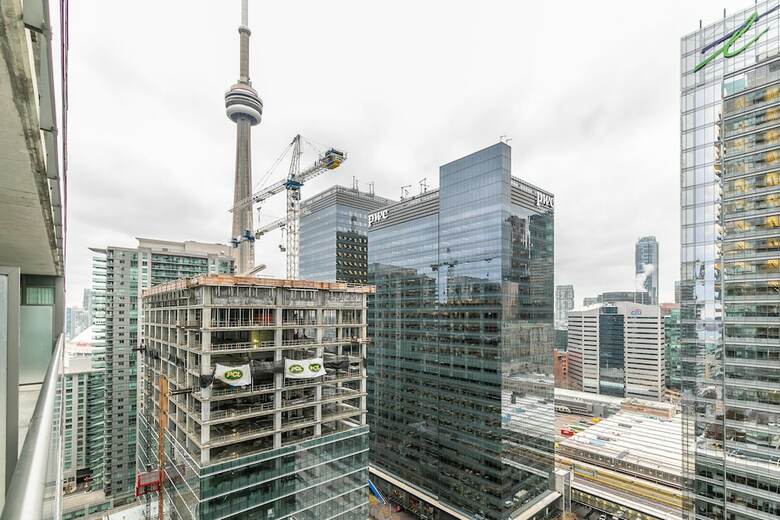 Apartamentos Simply Comfort. Maple Leaf Square
