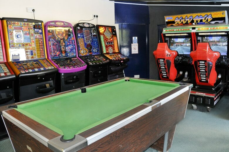 Howells Leisure Fishguard Holiday Park - Caravan Park