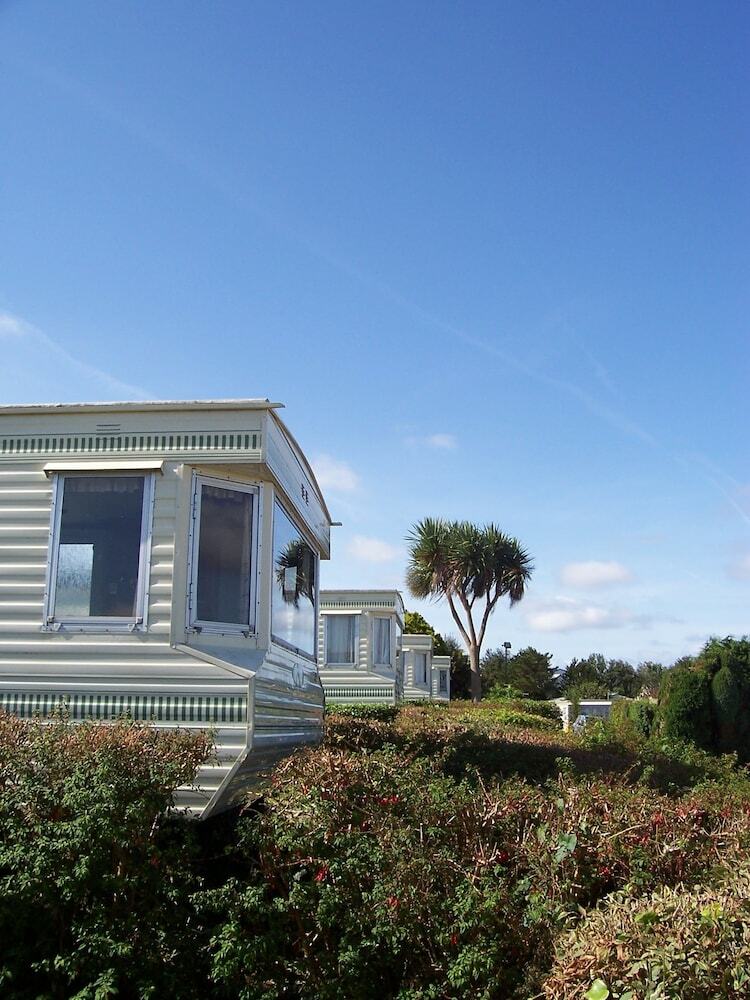Howells Leisure Fishguard Holiday Park - Caravan Park