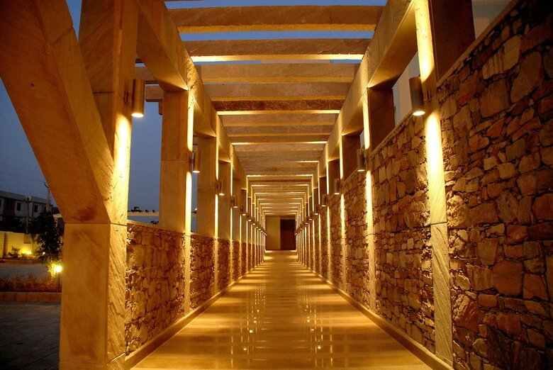 Hotel Cambay Grand