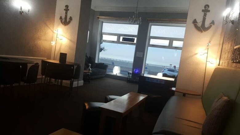 Hotel Coastal Roomz