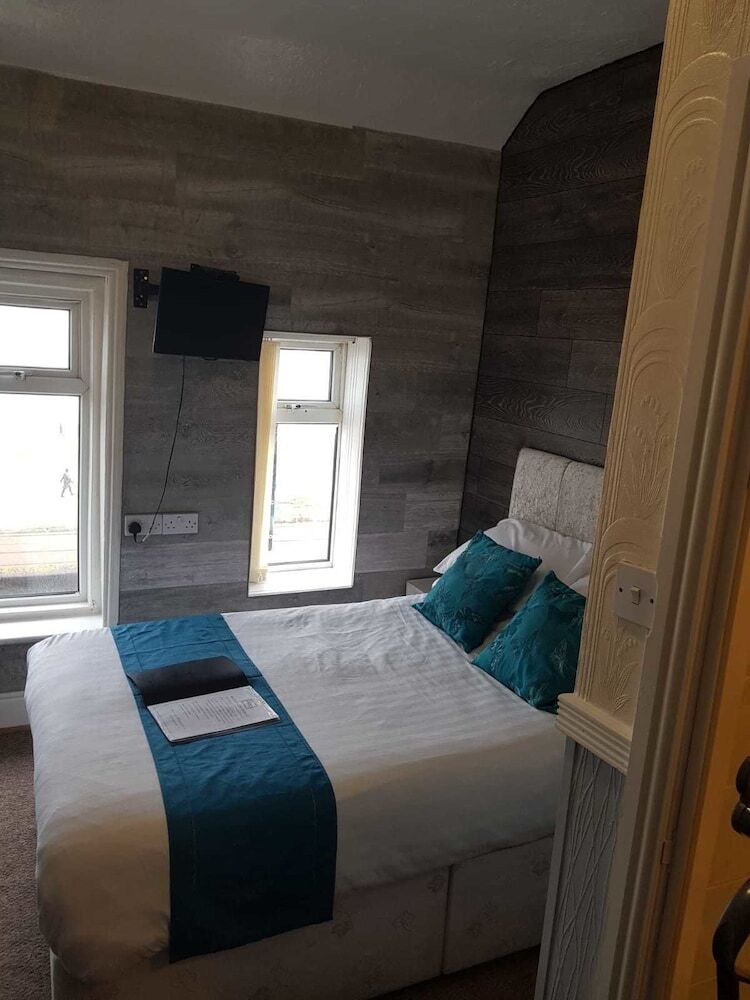 Hotel Coastal Roomz