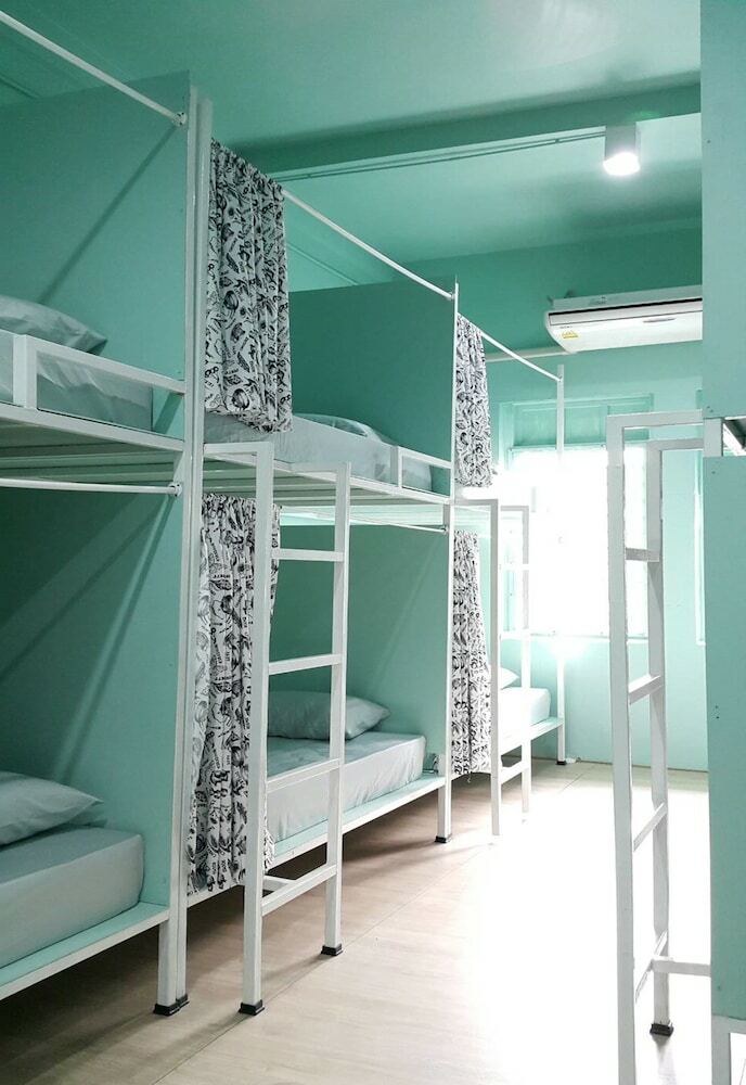 Hostal One Bangkok Hostel @love District