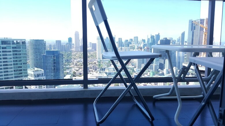 Lower Penthouse Unit In Acqua Residences