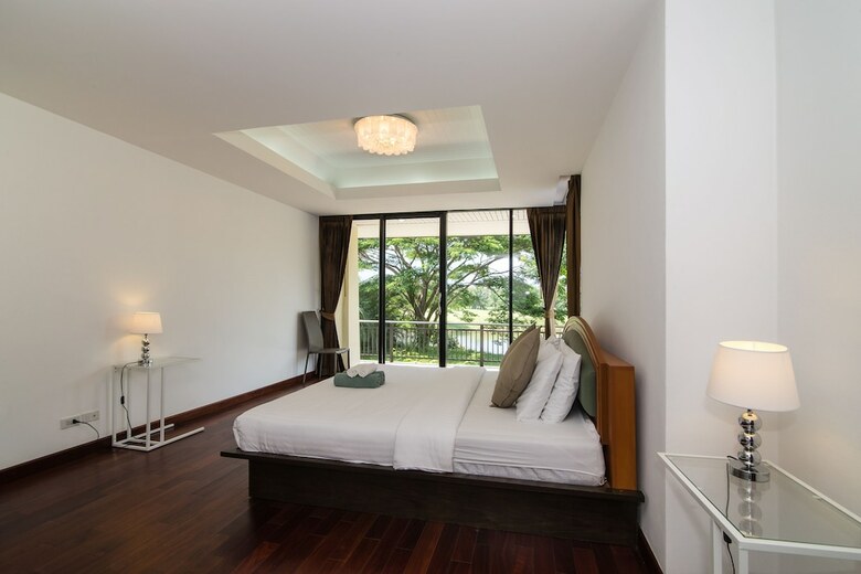 Bali Style Villa On Palm Hills Ph 202