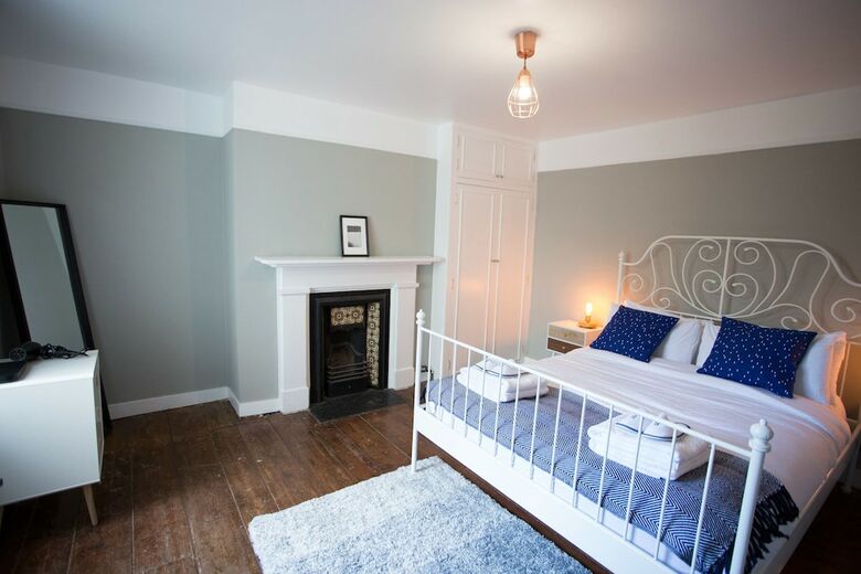 The River Cam Place - Enchanting 6bdr Home Next To River Cam