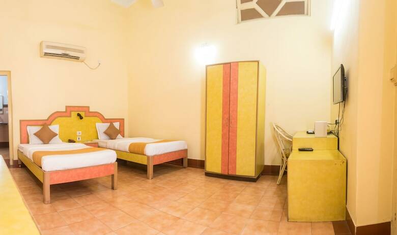 Hotel Oyo 7222 Chowdhury's Estates