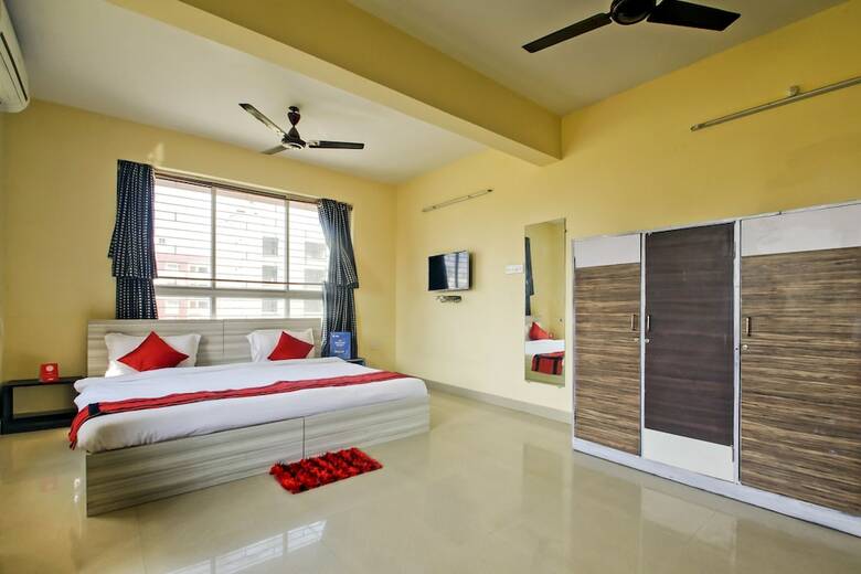 Hotel Oyo 8125 Near Dlf It Park