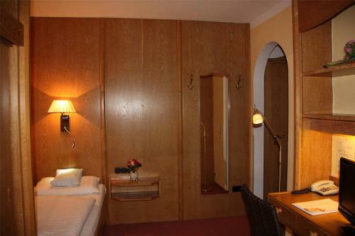 Hostal Hotel-gasthof Zur Post