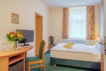 Romantisches Geniesser Hotel S�dharz