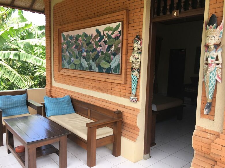 Cafe Wayan & Cottages