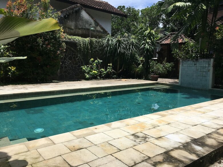 Cafe Wayan & Cottages