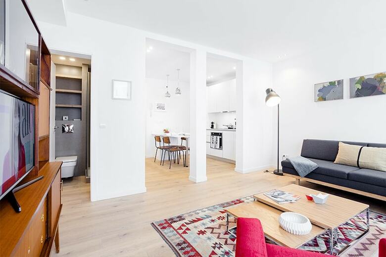 Malasa�a Apartments By Flatsweethome