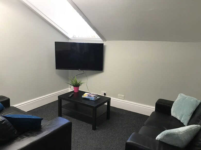 Old Trafford Apartment
