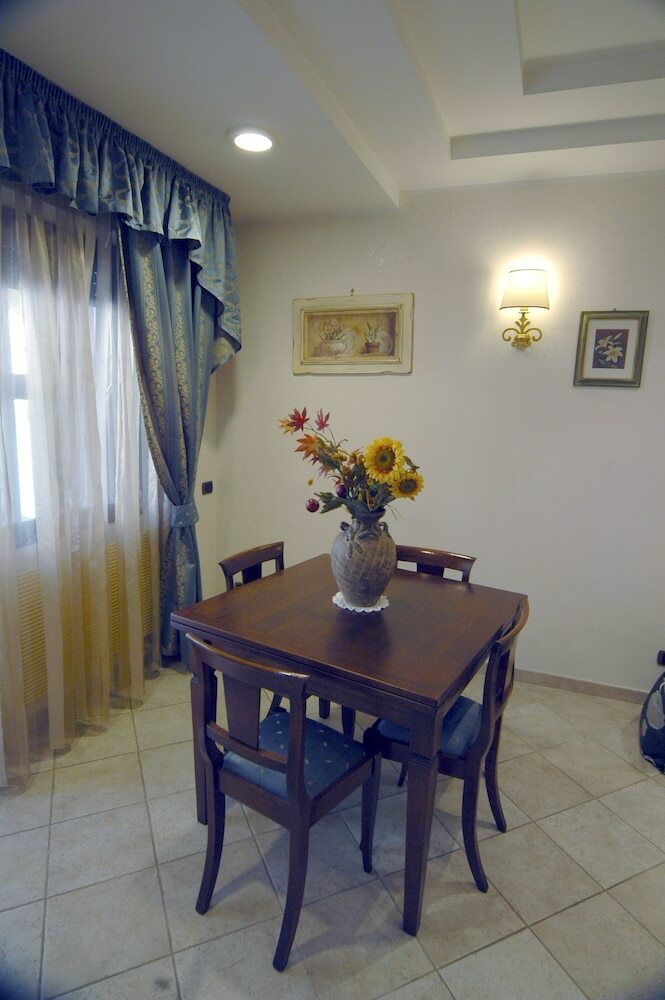 Luxury Apartment In Rome