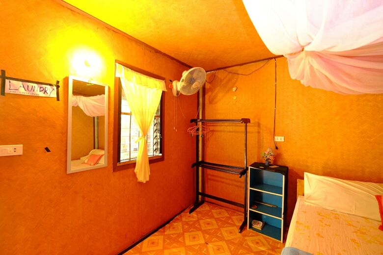 Hotel Bulan Bungalow Lanta
