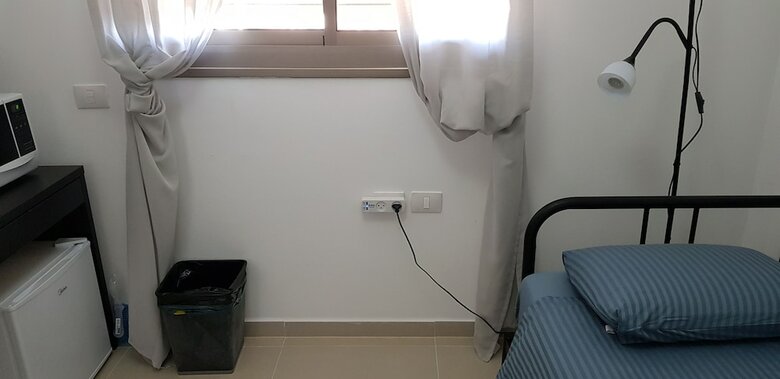 Hotel Private Bed And Bathroom In Netanya