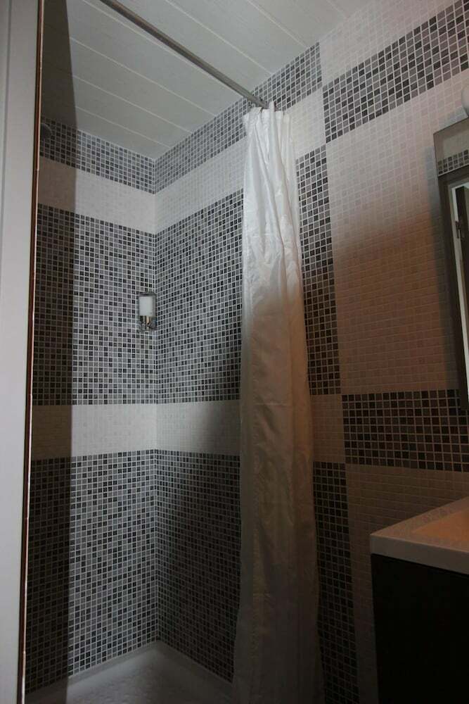 Residence Hoteliere Sarah Bernard