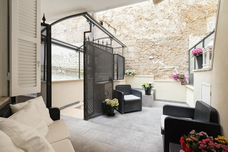 Hotel Canova Rooms In Spanish Steps