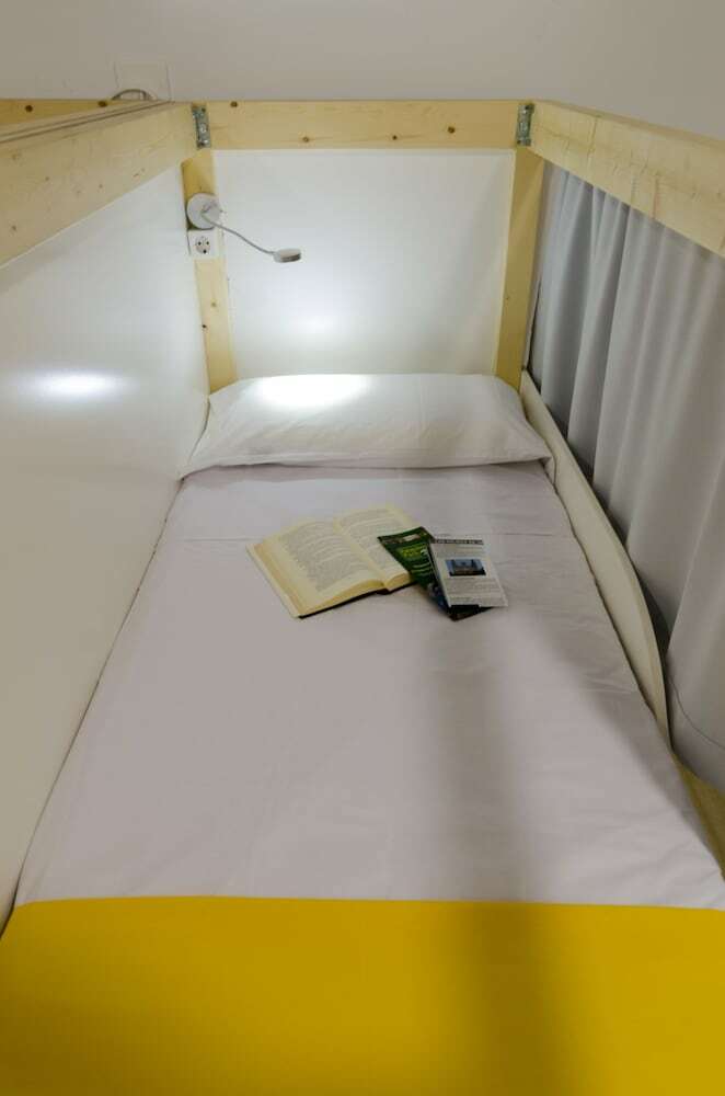 Hostal La Fabrica Urban Hostel
