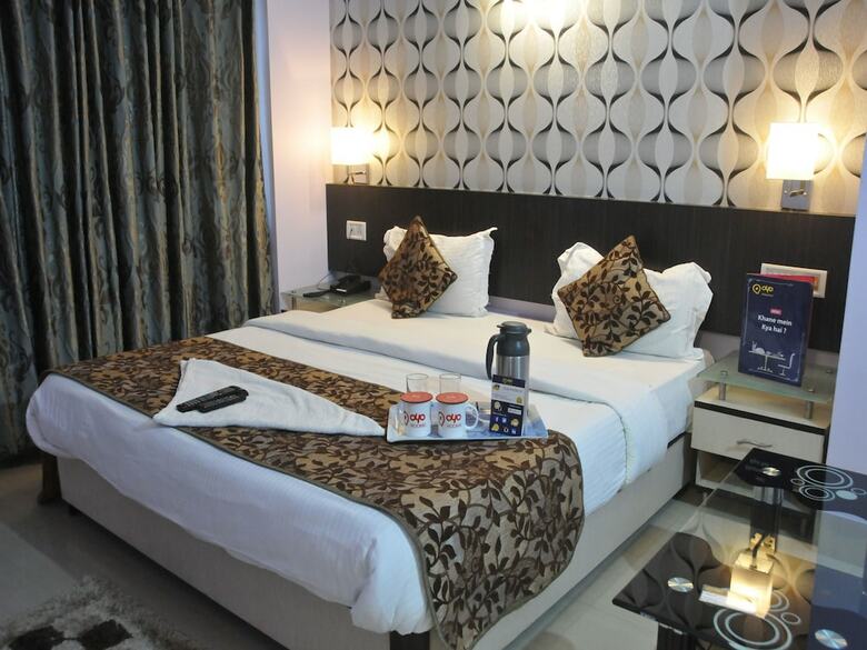 Hotel Oyo 3353 Apartment Royal Residency