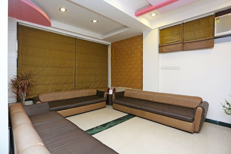 Oyo 10733 Hotel Kingdom Of Sai
