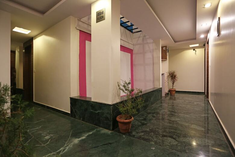 Oyo 10733 Hotel Kingdom Of Sai