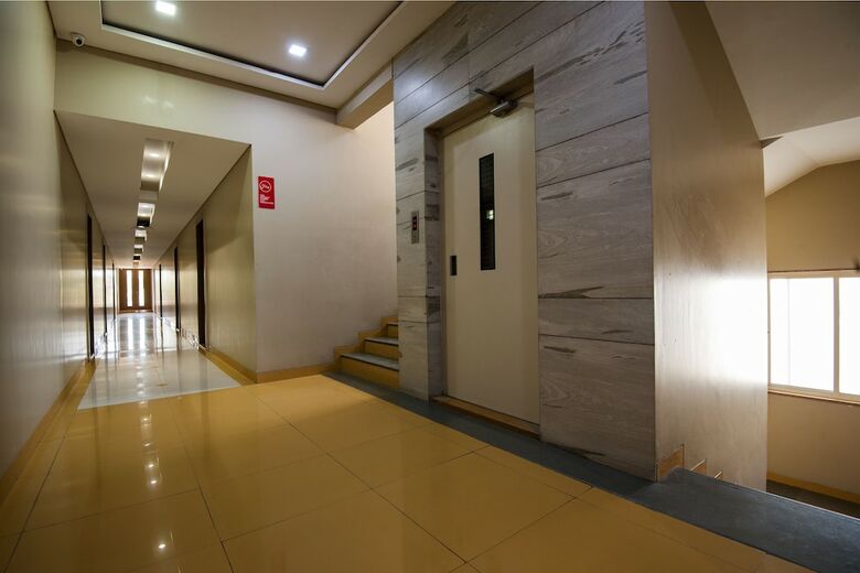 Oyo 9989 Hotel Classic Executive