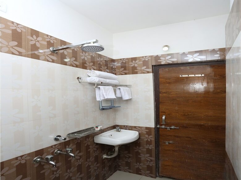 Oyo 10190 Hotel Gagan Grant