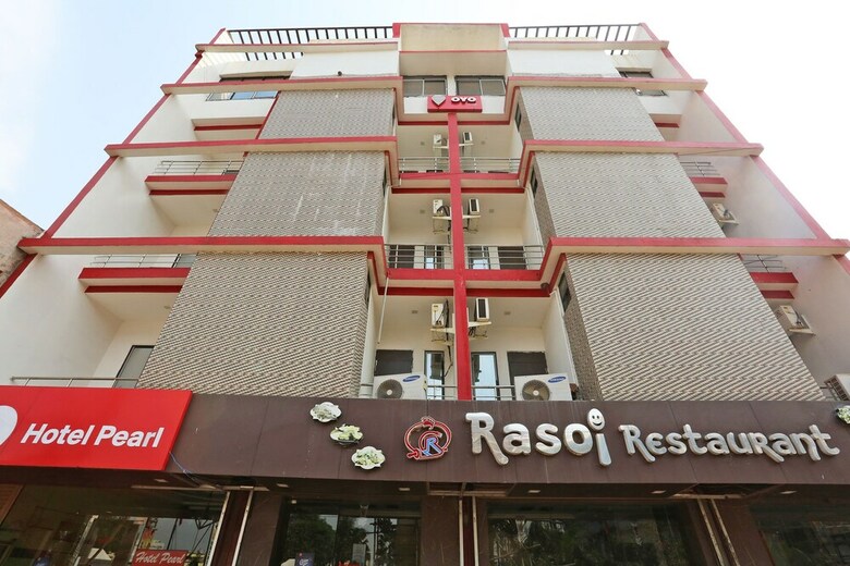 Oyo 4154 Hotel Pearl