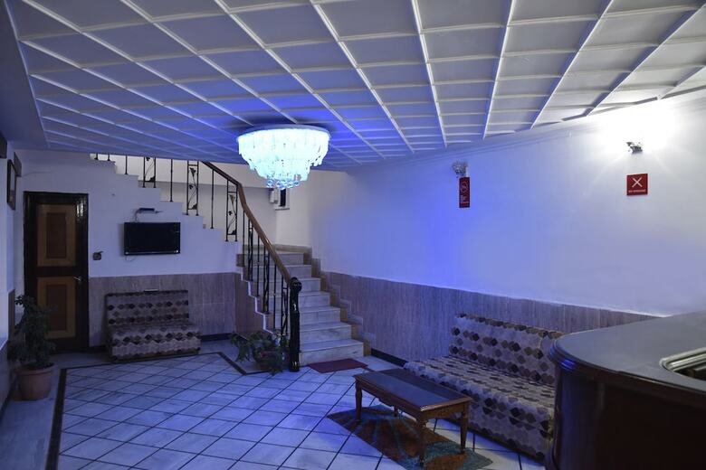 Oyo 10432 Hotel Swaran Palace