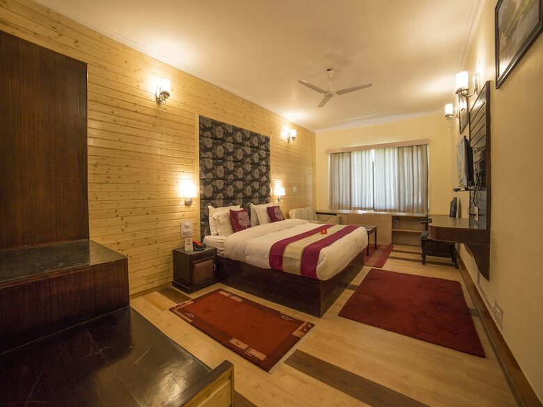 Oyo 5174 Hotel Pamposh